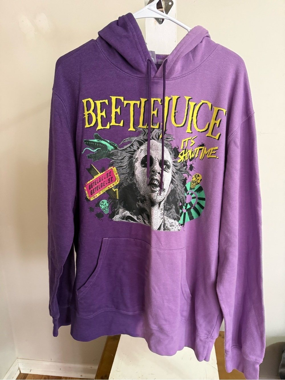 Beetlejuice “It’s Showtime” Graphic Hoodie